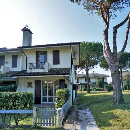 Charming In With Private Garden *