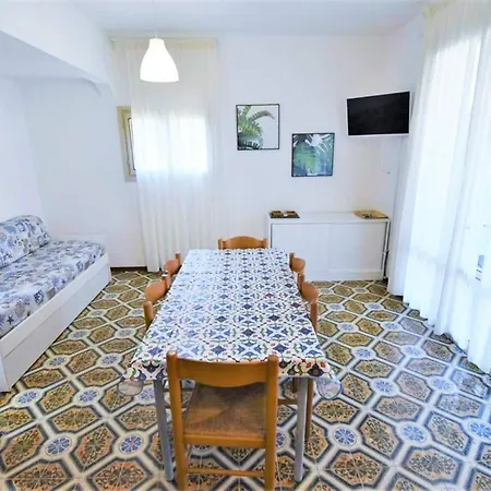 Villa Charming In With Private Garden *