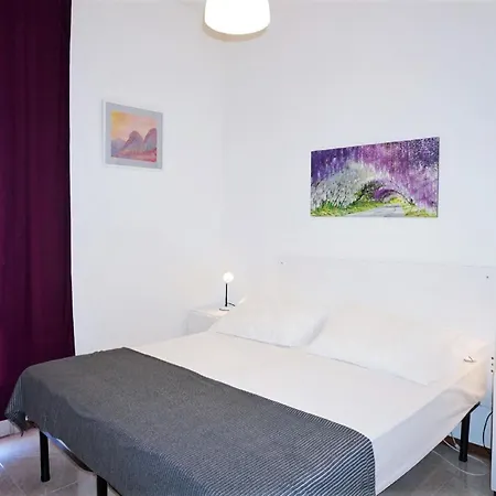 Charming In With Private Garden *