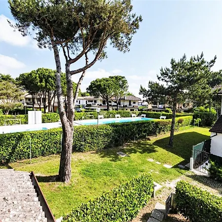 Charming In With Private Garden Villa