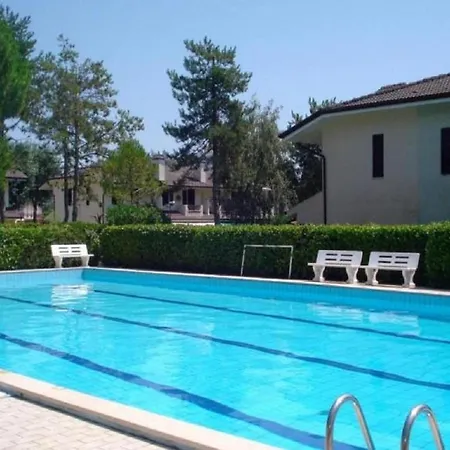Villa Charming In With Private Garden Porto Santa Margherita di Caorle