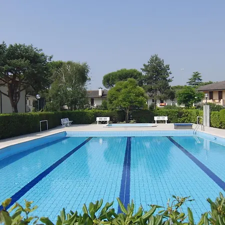 Charming In With Private Garden Villa